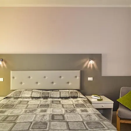 Szálloda City Hotel