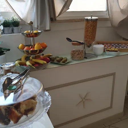 City Hotel 3* Βιαρέτζιο