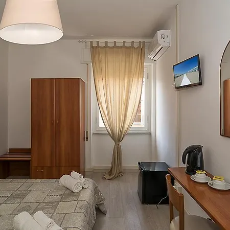 City Hotel 3* 비아레지오